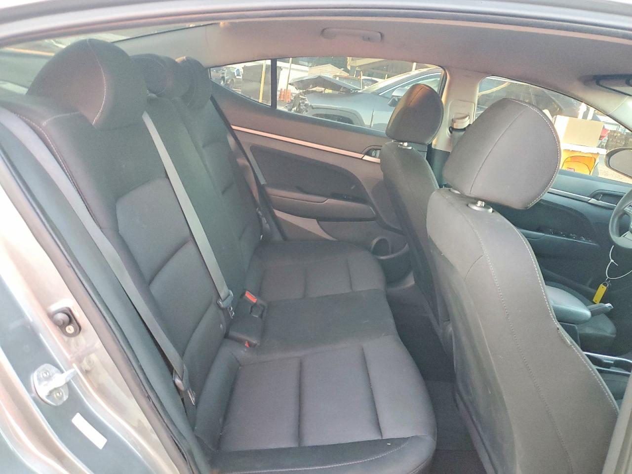 2018 HYUNDAI ELANTRA SEL photo 19