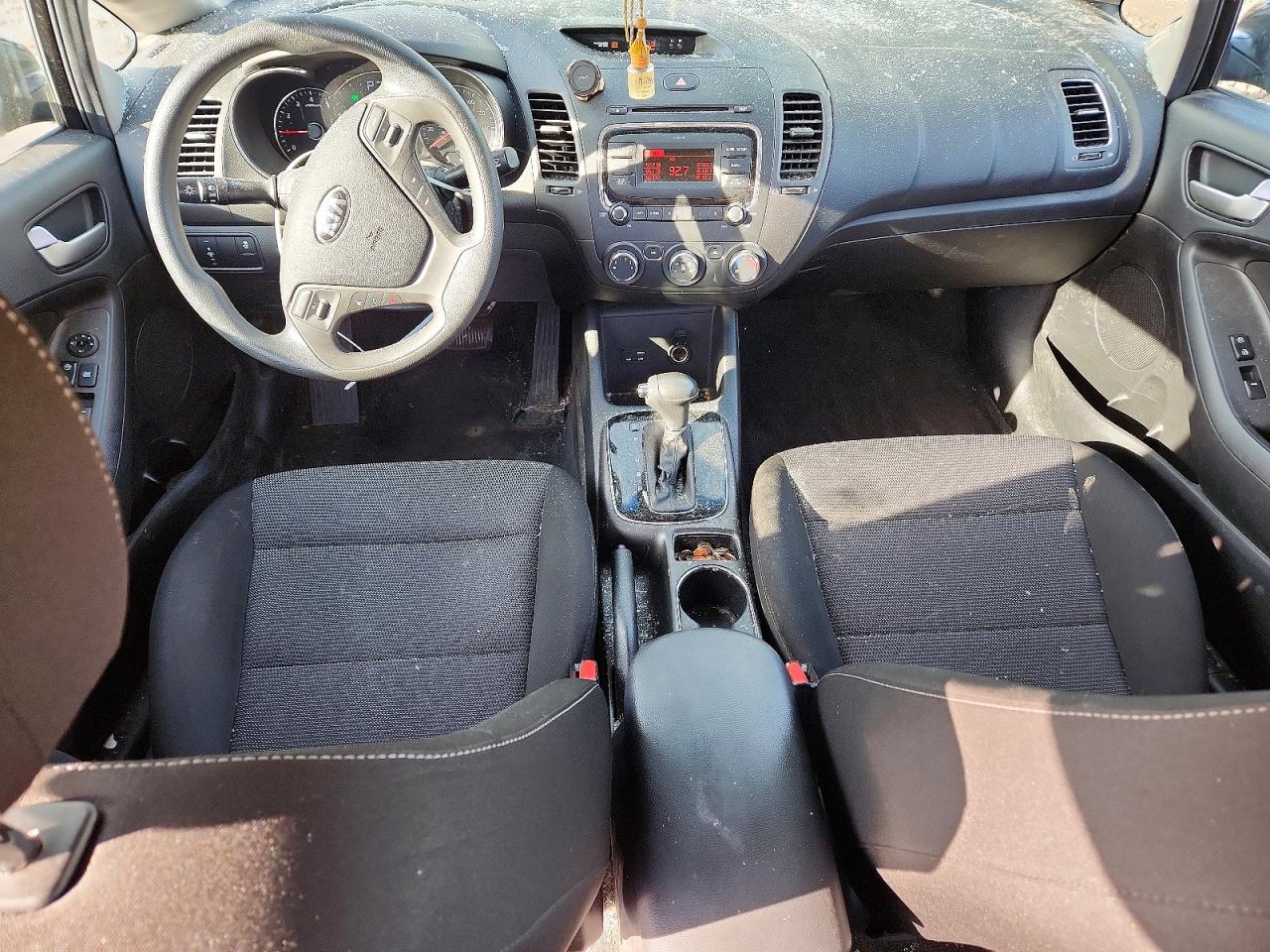 2017 KIA FORTE LX photo 8