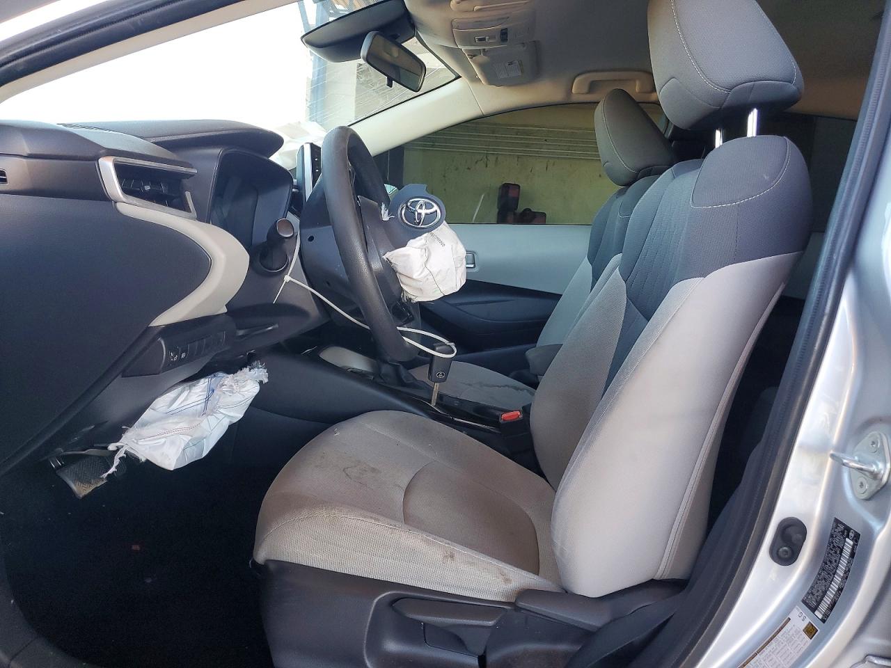 2021 TOYOTA COROLLA LE photo 7