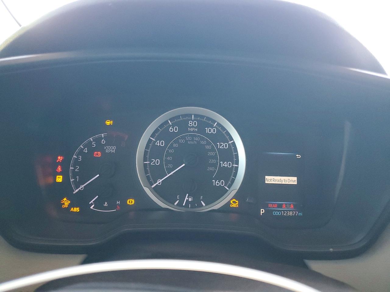 2021 TOYOTA COROLLA LE photo 9