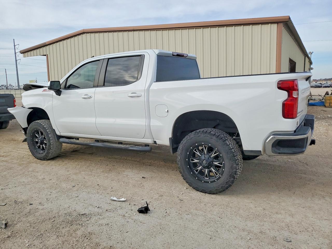 2021 CHEVROLET SILVERADO K1500 LT photo 4