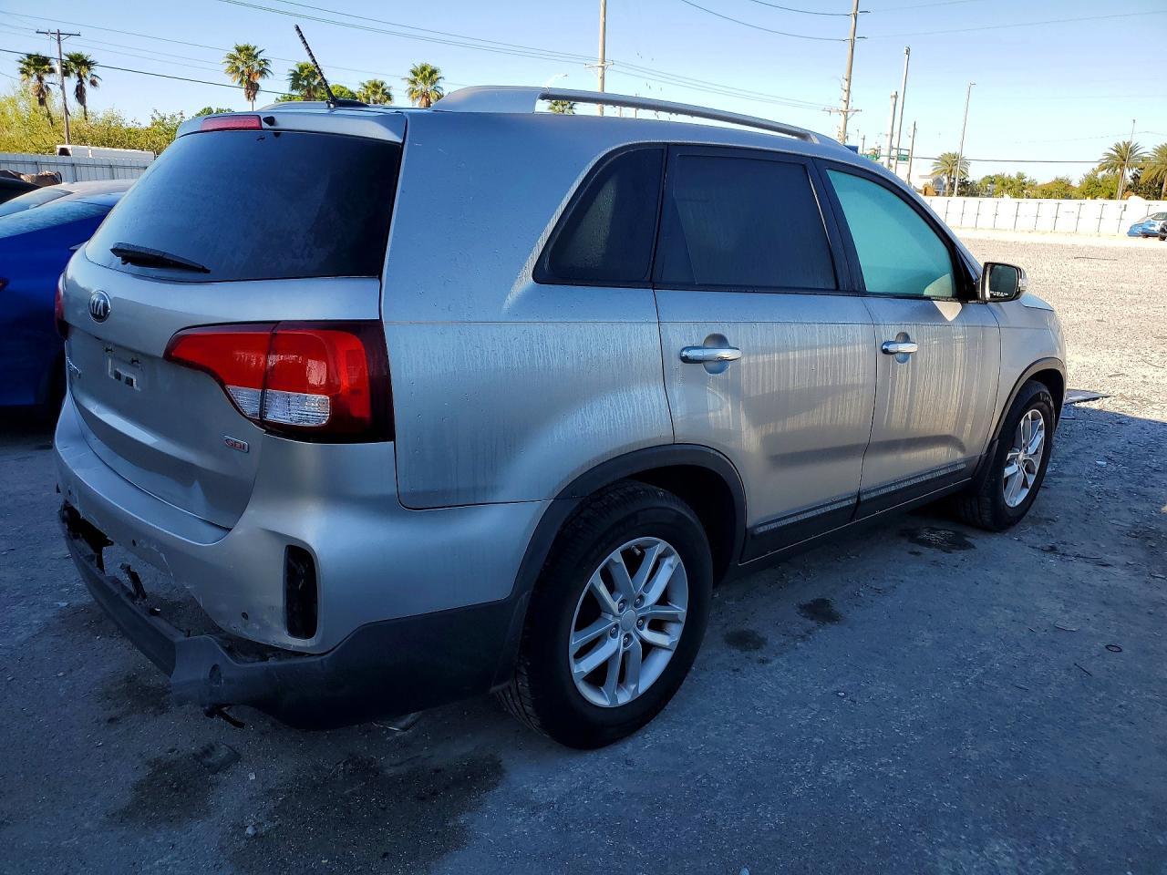 2014 KIA SORENTO LX photo 3