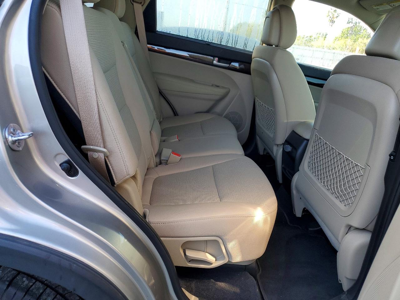 2014 KIA SORENTO LX photo 11