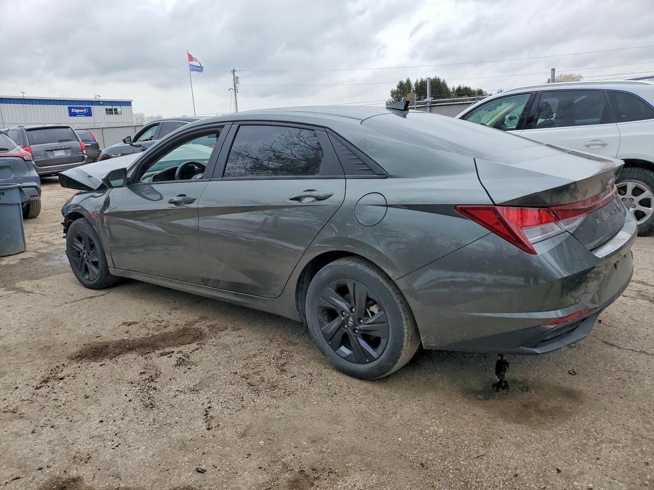 2023 HYUNDAI ELANTRA SEL photo 2