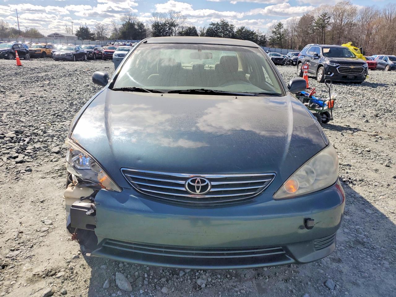 2005 TOYOTA CAMRY LE photo 9