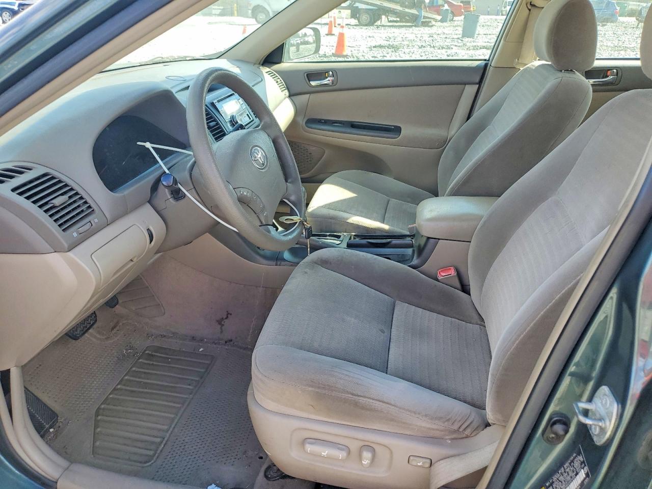 2005 TOYOTA CAMRY LE photo 13