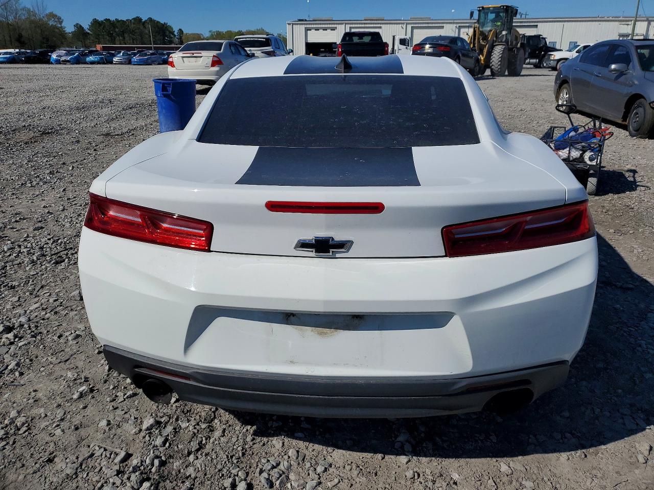 2017 CHEVROLET CAMARO LT photo 6