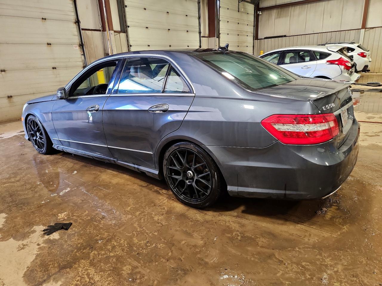 2011 MERCEDES-BENZ E 550 4MATIC photo 2