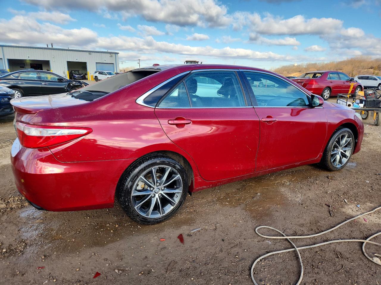 2016 TOYOTA CAMRY XSE V6 photo 3