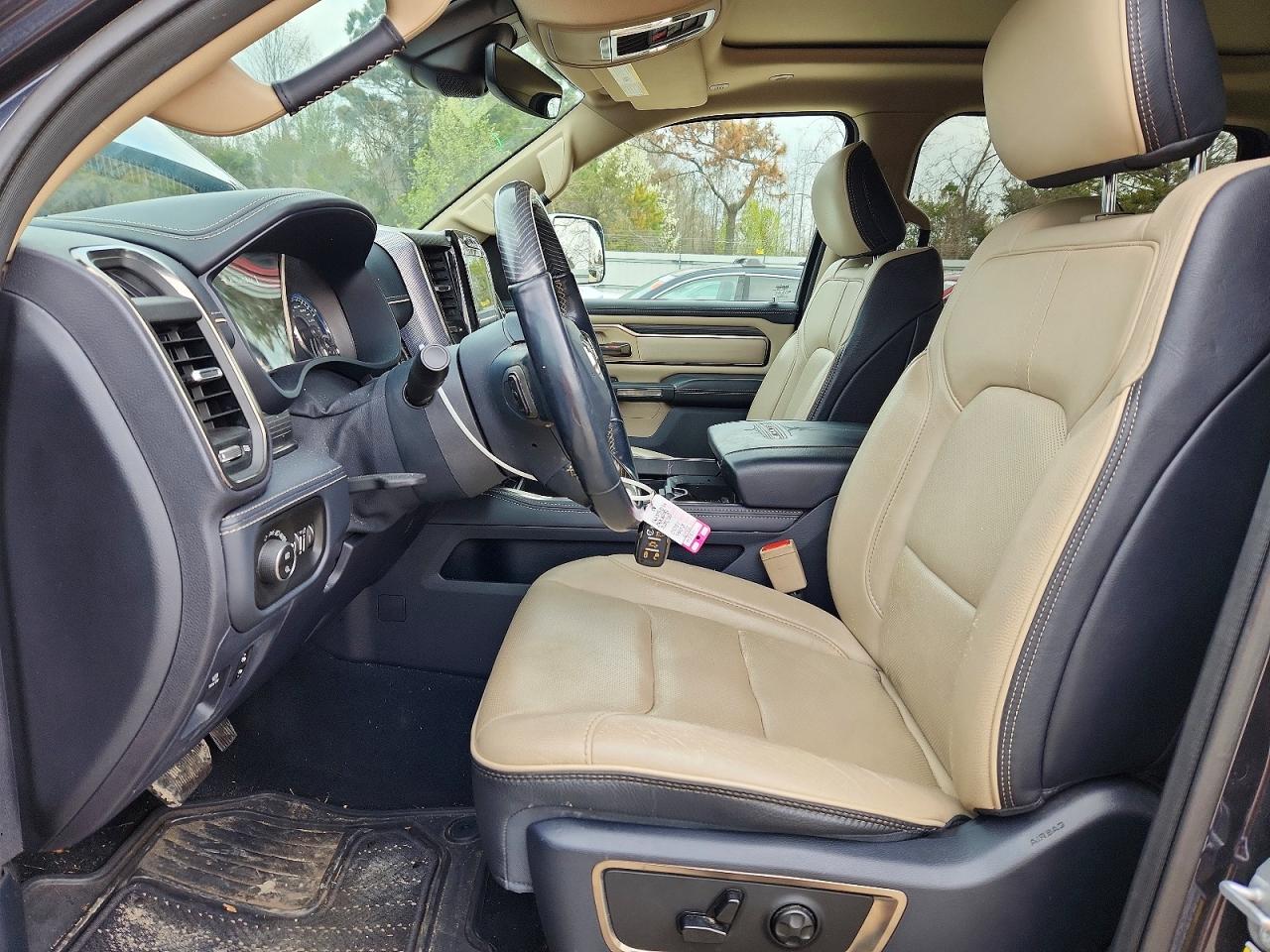2019 RAM 1500 LIMITED photo 13