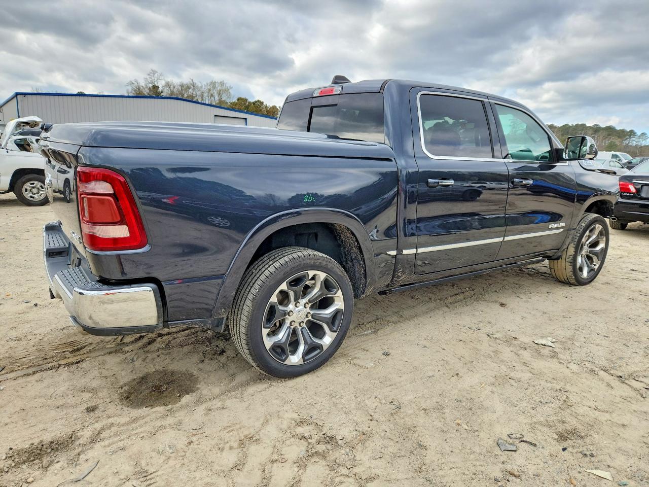 2019 RAM 1500 LIMITED photo 5