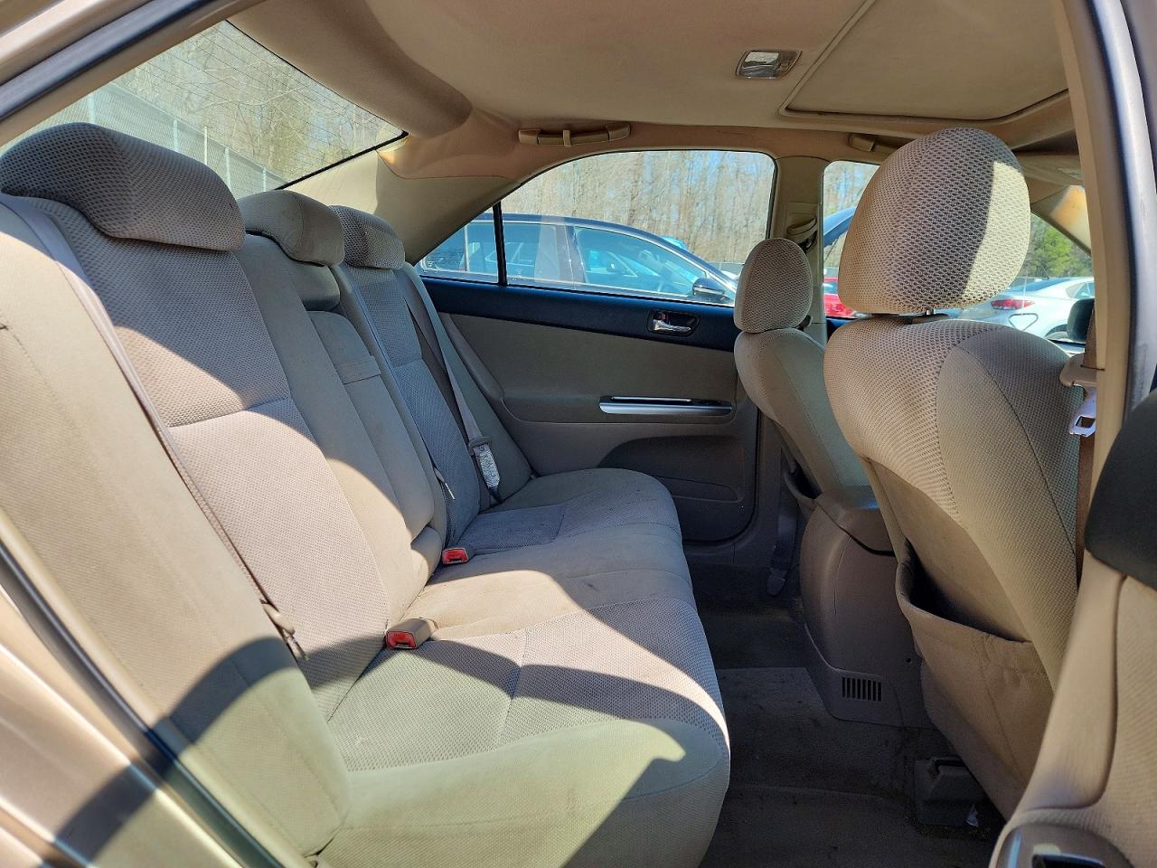 2005 TOYOTA CAMRY SE photo 28
