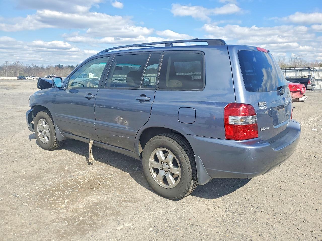 2005 TOYOTA HIGHLANDER BASE photo 3