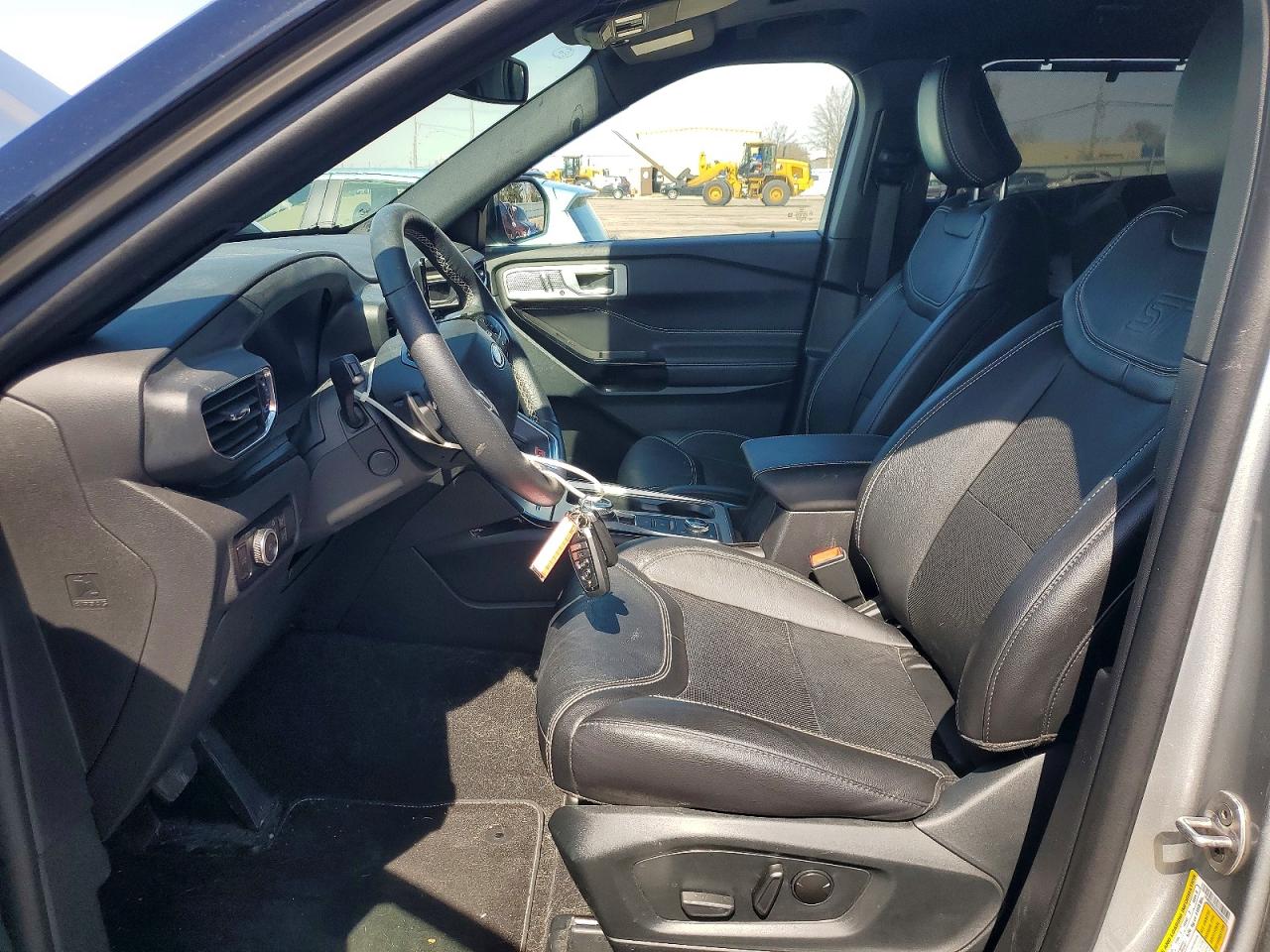 2024 FORD EXPLORER ST photo 13