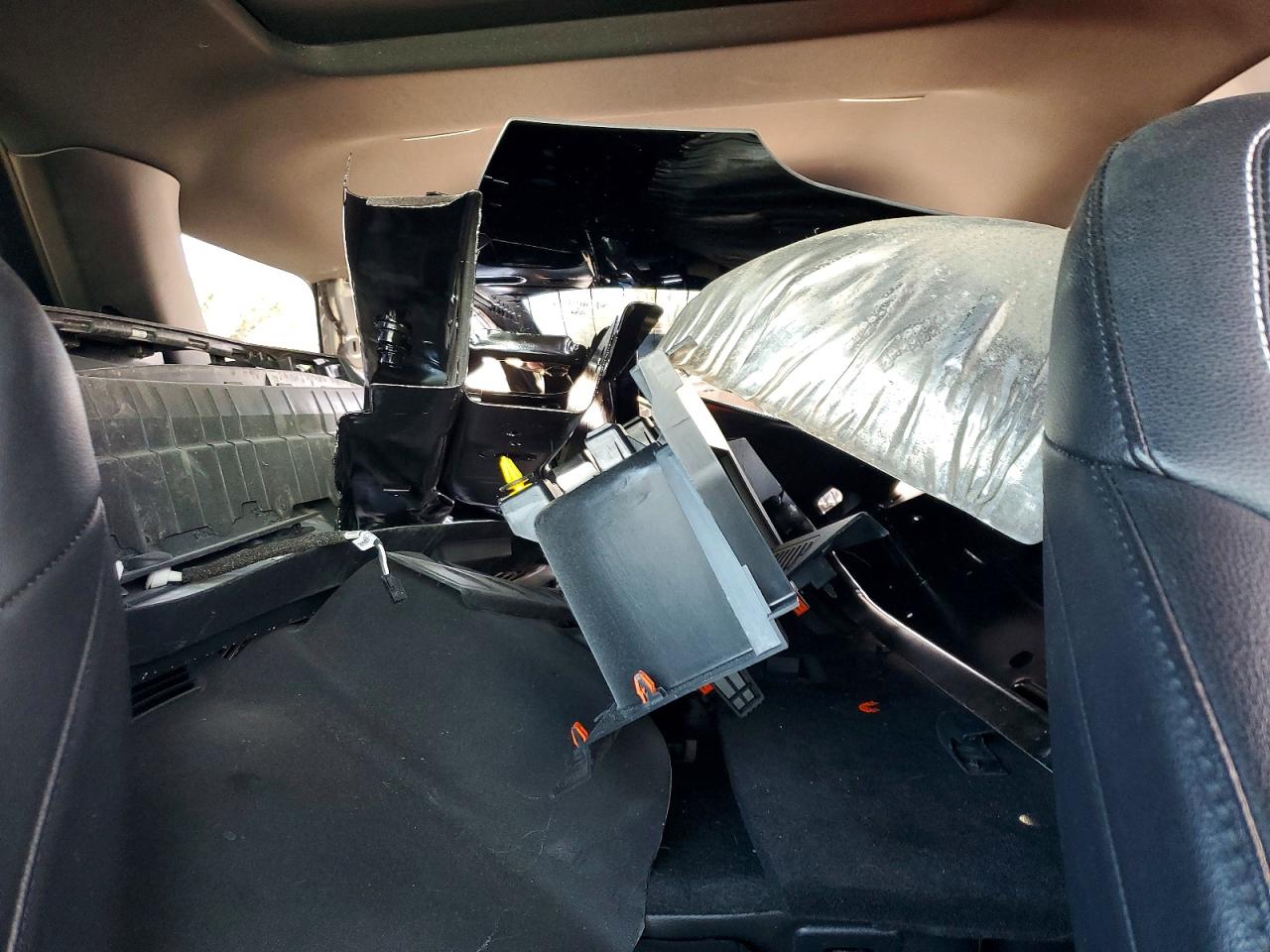2024 FORD EXPLORER ST photo 19