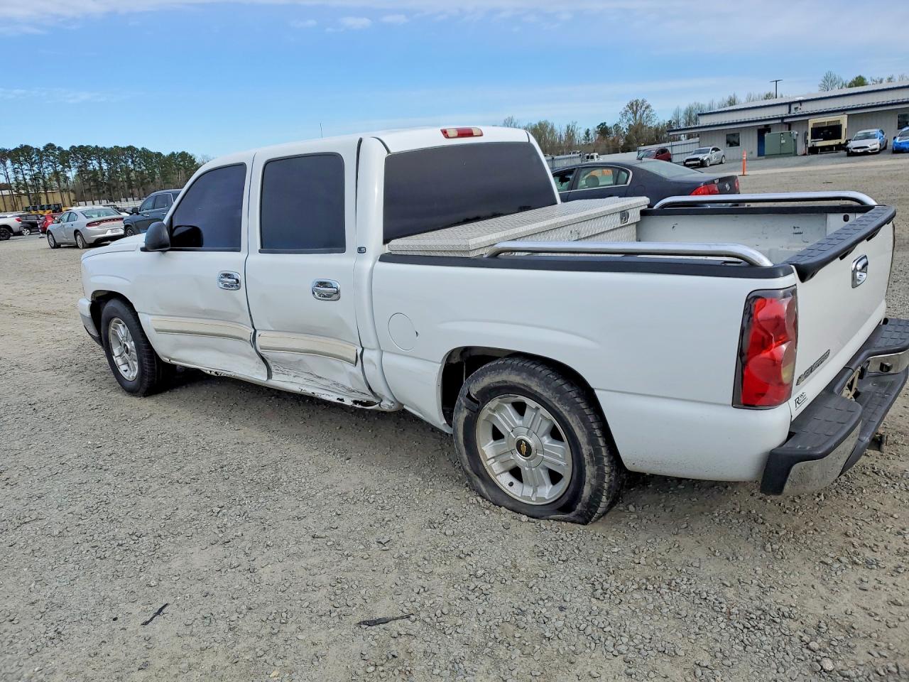 2006 CHEVROLET SILVERADO C1500 photo 4