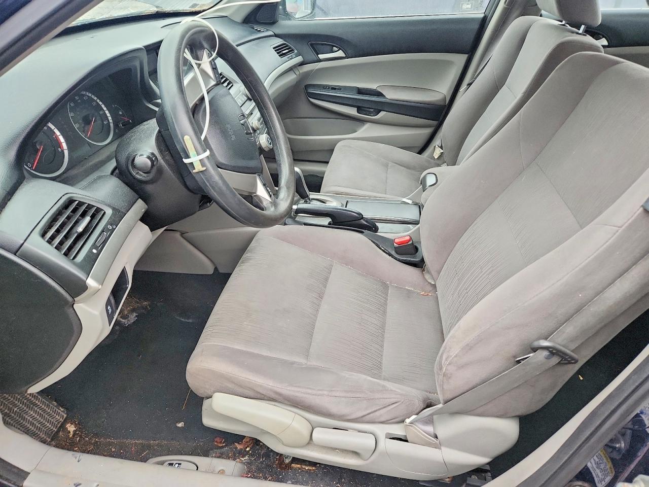 2012 HONDA ACCORD LX photo 7