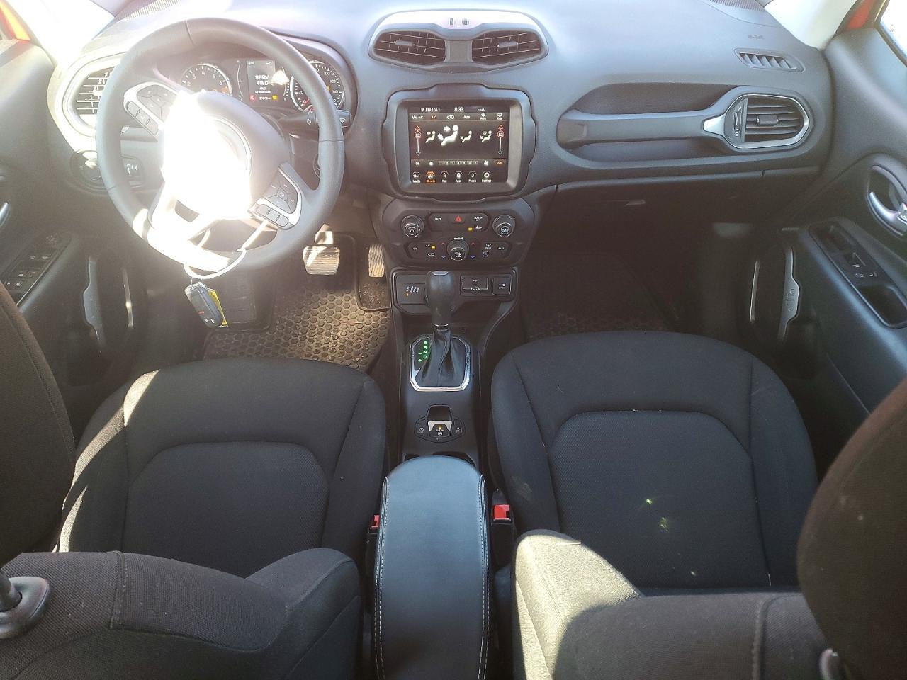 2023 JEEP RENEGADE LATITUDE photo 15
