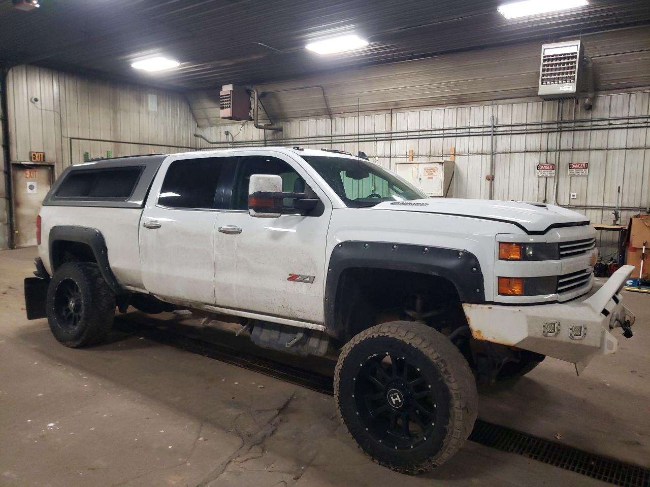 2017 CHEVROLET SILVERADO K3500 LTZ photo 7