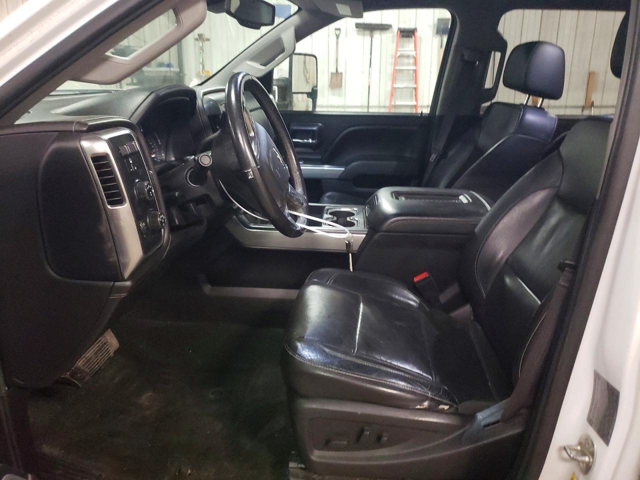 2017 CHEVROLET SILVERADO K3500 LTZ photo 13