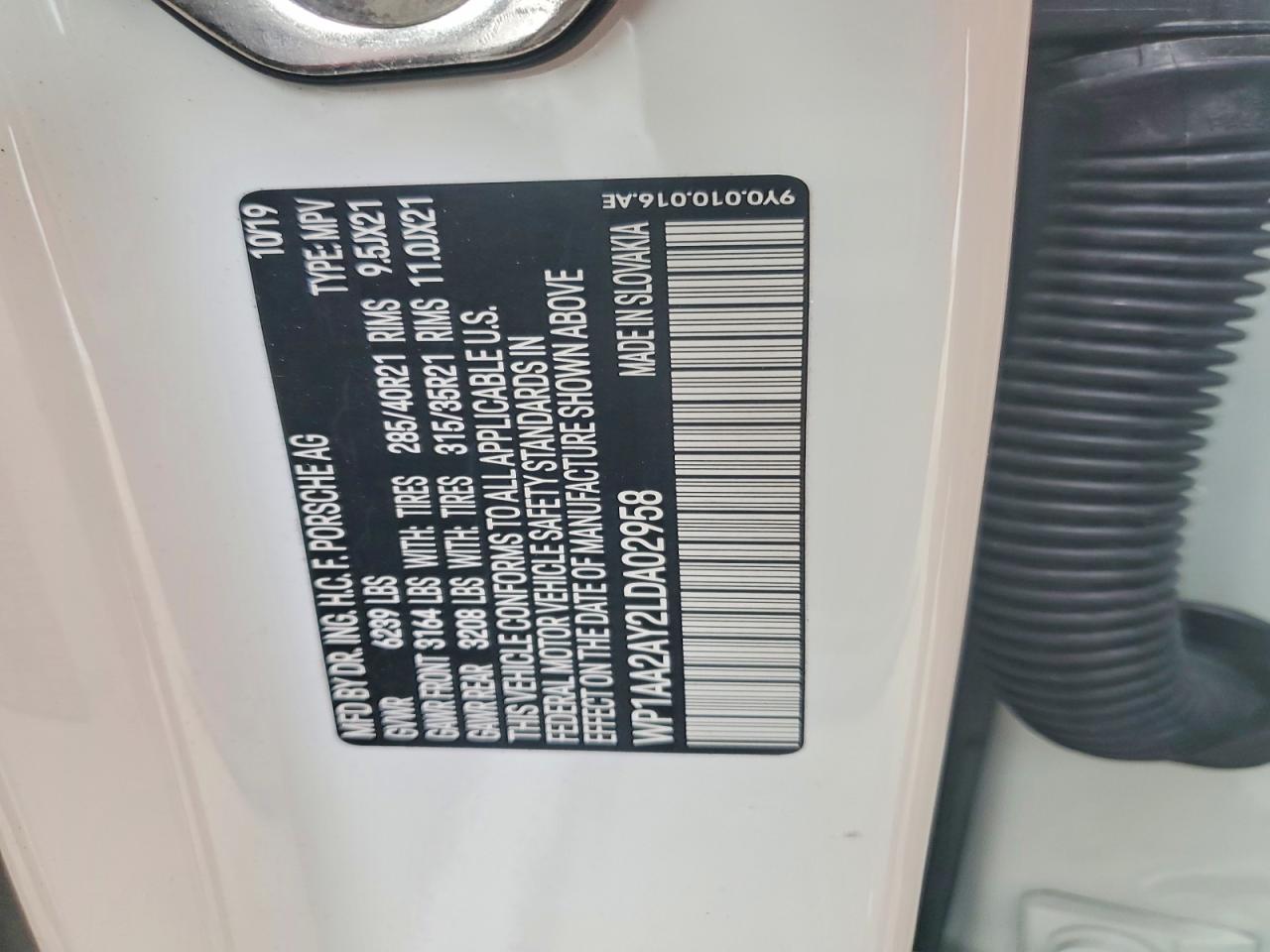 2020 PORSCHE CAYENNE photo 25