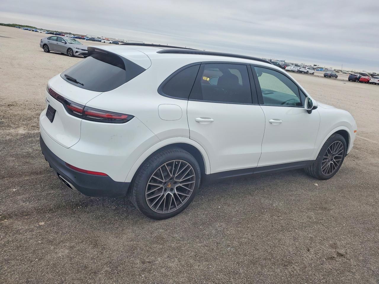 2020 PORSCHE CAYENNE photo 5