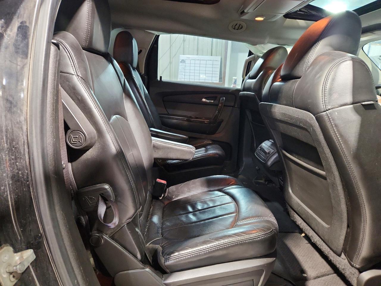 2011 GMC ACADIA DENALI photo 11