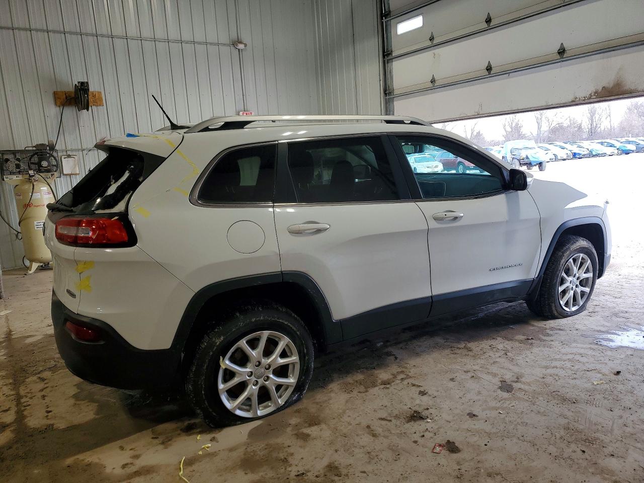 2014 JEEP CHEROKEE LATITUDE photo 5
