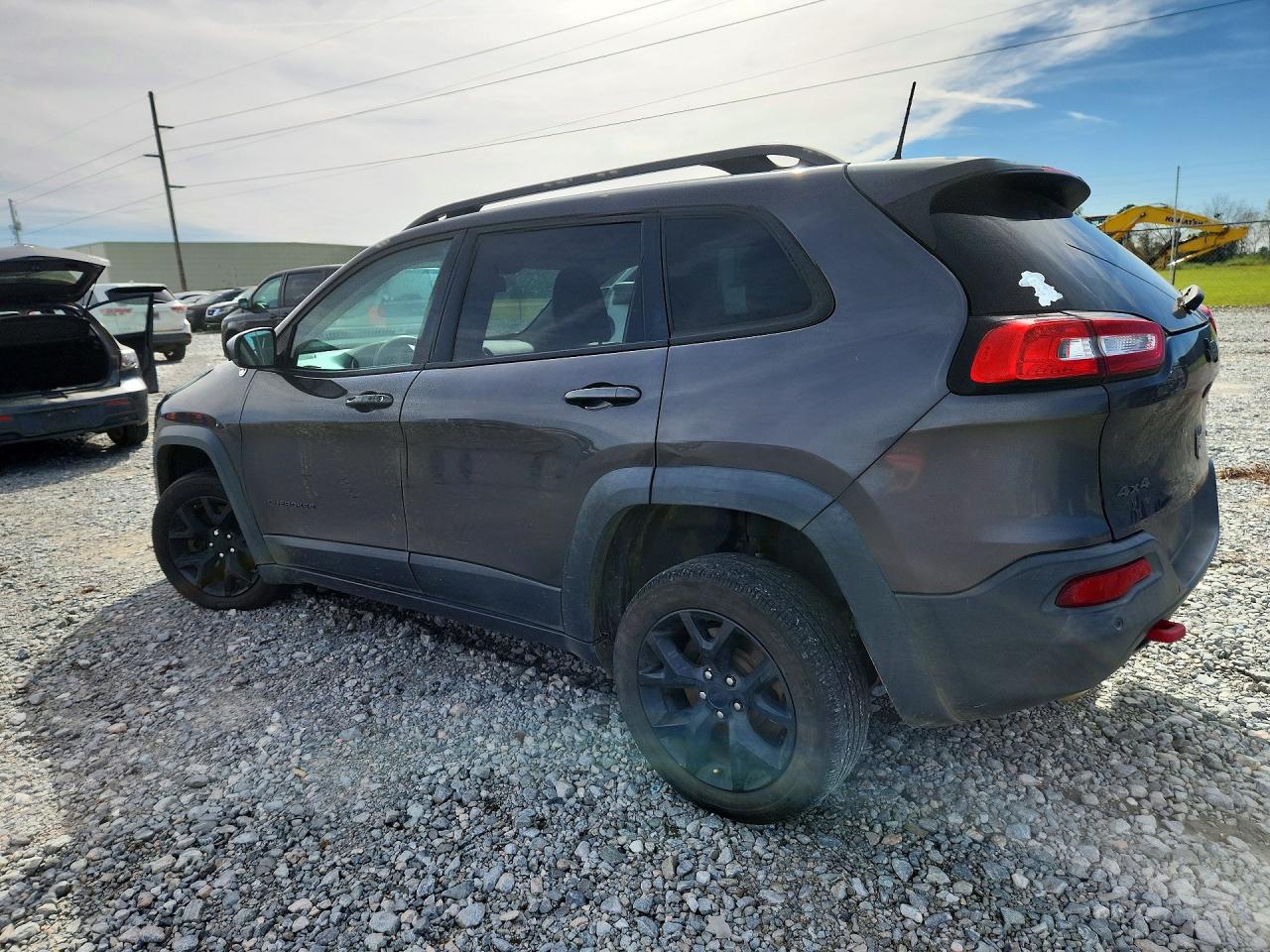 2017 JEEP CHEROKEE TRAILHAWK photo 4