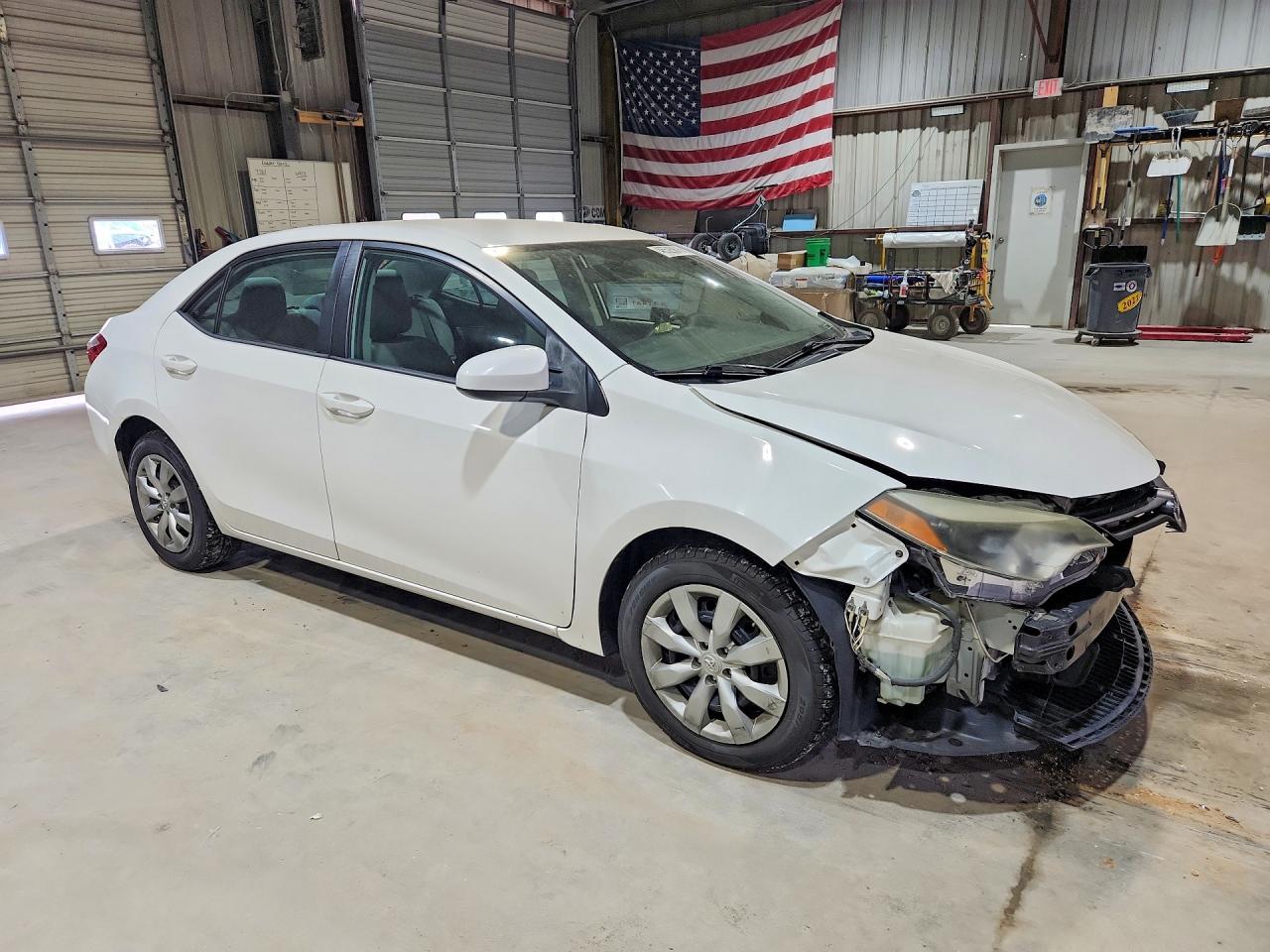 2015 TOYOTA COROLLA photo 4