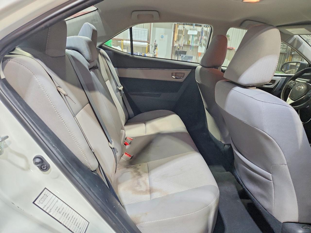 2015 TOYOTA COROLLA photo 10