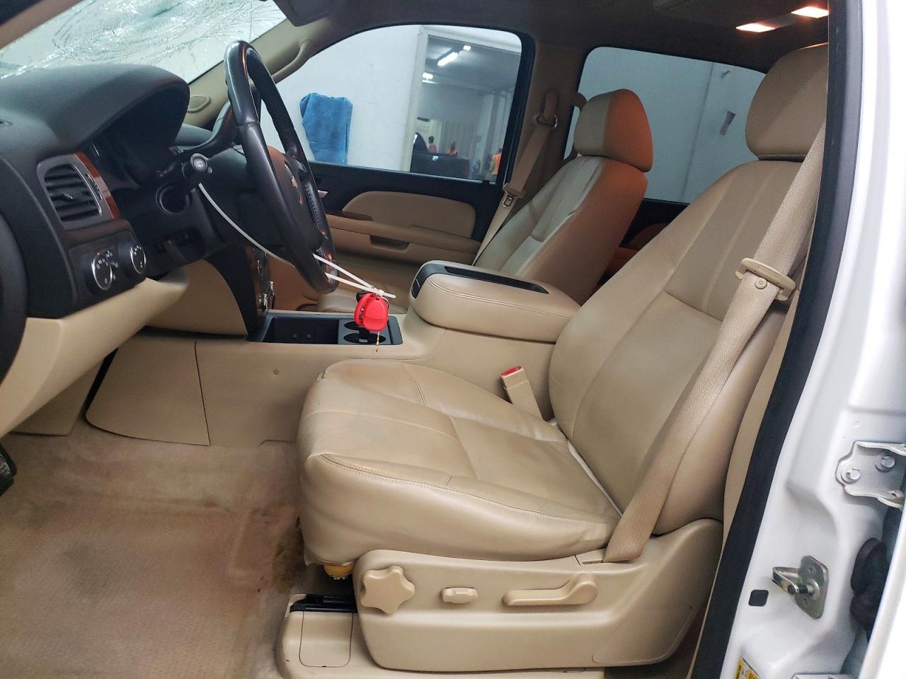 2008 CHEVROLET SUBURBAN K1500 LS photo 13