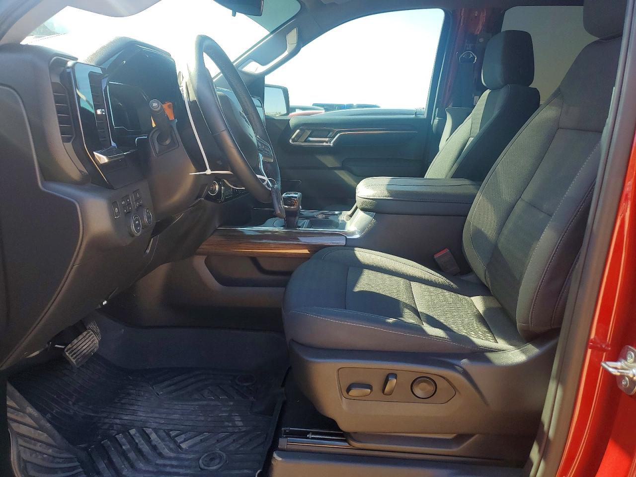 2025 CHEVROLET SILVERADO K1500 LT TRAIL BOSS photo 13