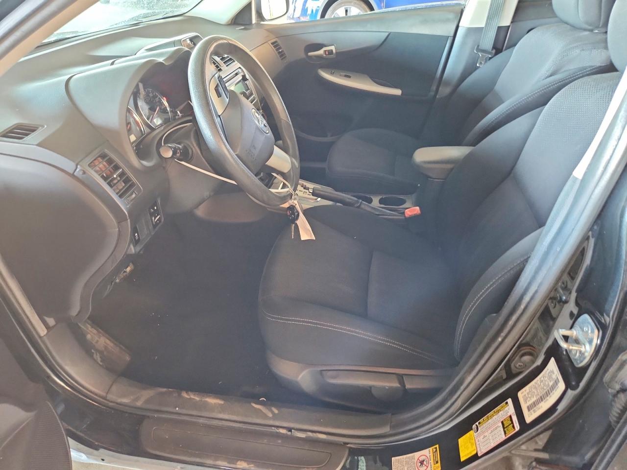 2012 TOYOTA COROLLA S photo 13