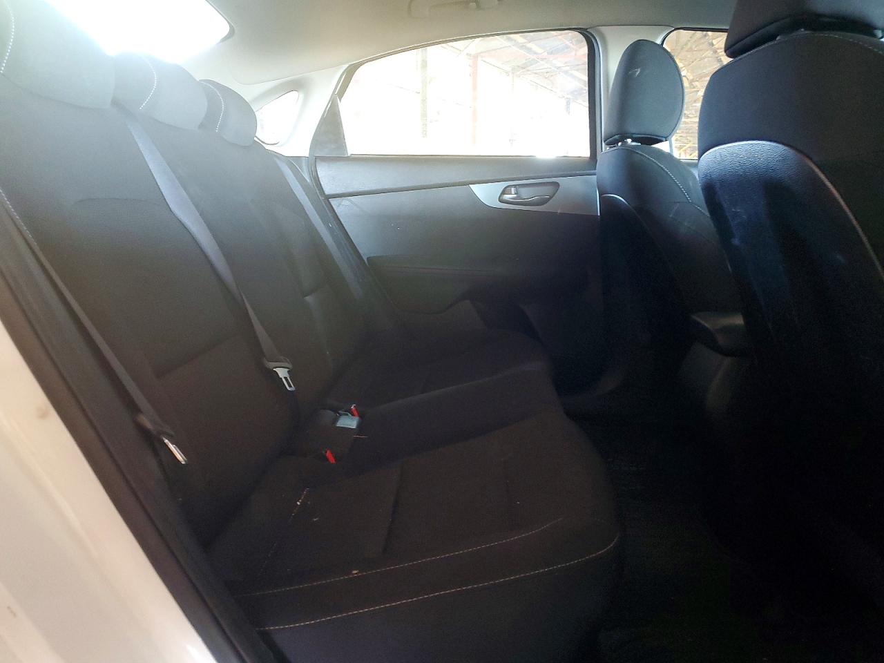 2021 KIA FORTE FE photo 19