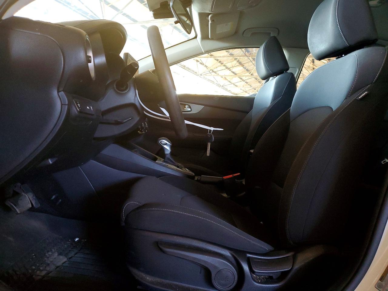 2021 KIA FORTE FE photo 13