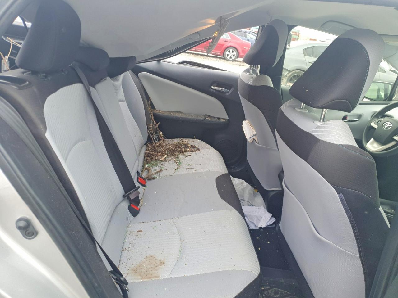 2018 TOYOTA PRIUS TWO photo 10
