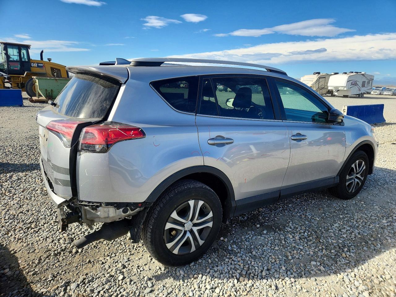 2016 TOYOTA RAV4 LE photo 3