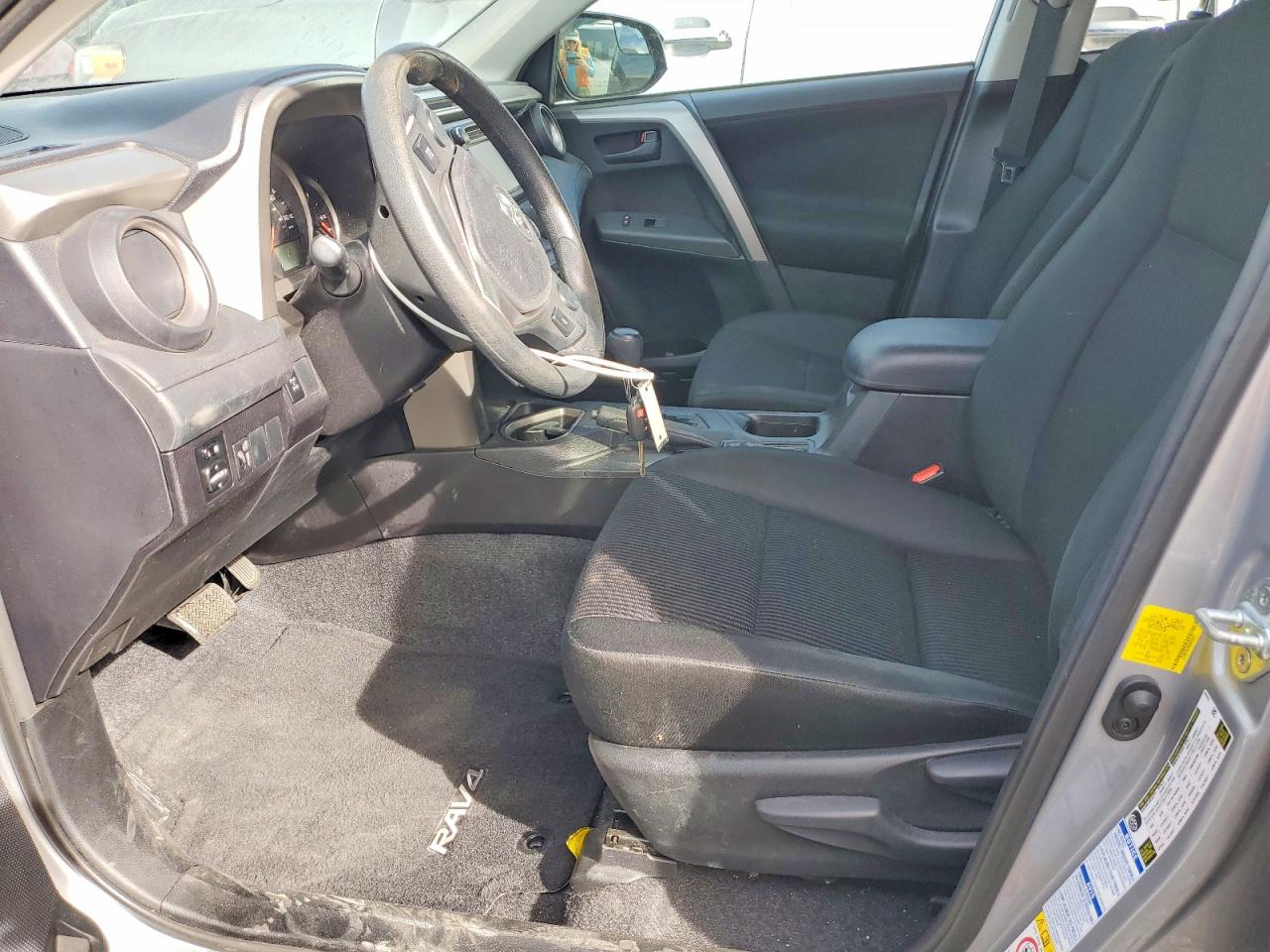 2016 TOYOTA RAV4 LE photo 7