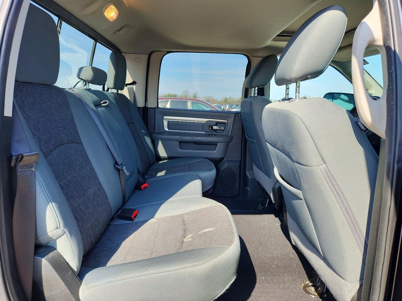 2018 RAM 1500 SLT photo 19