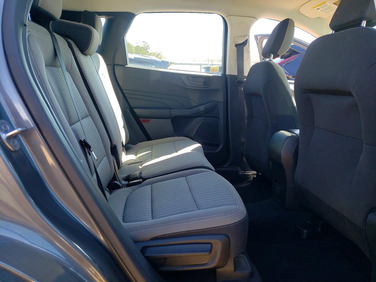 2022 FORD ESCAPE S photo 21