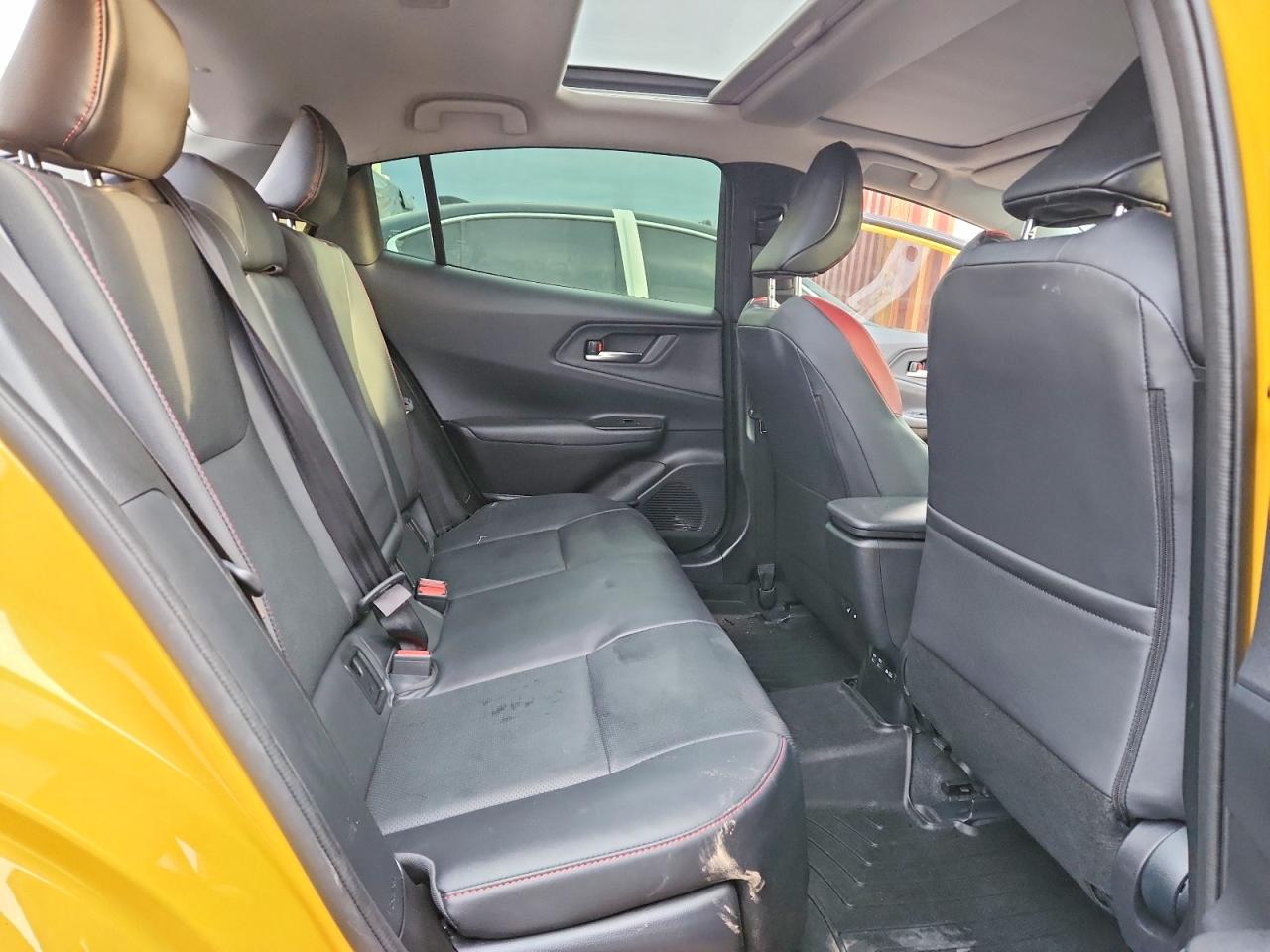 2025 TOYOTA PRIUS photo 28