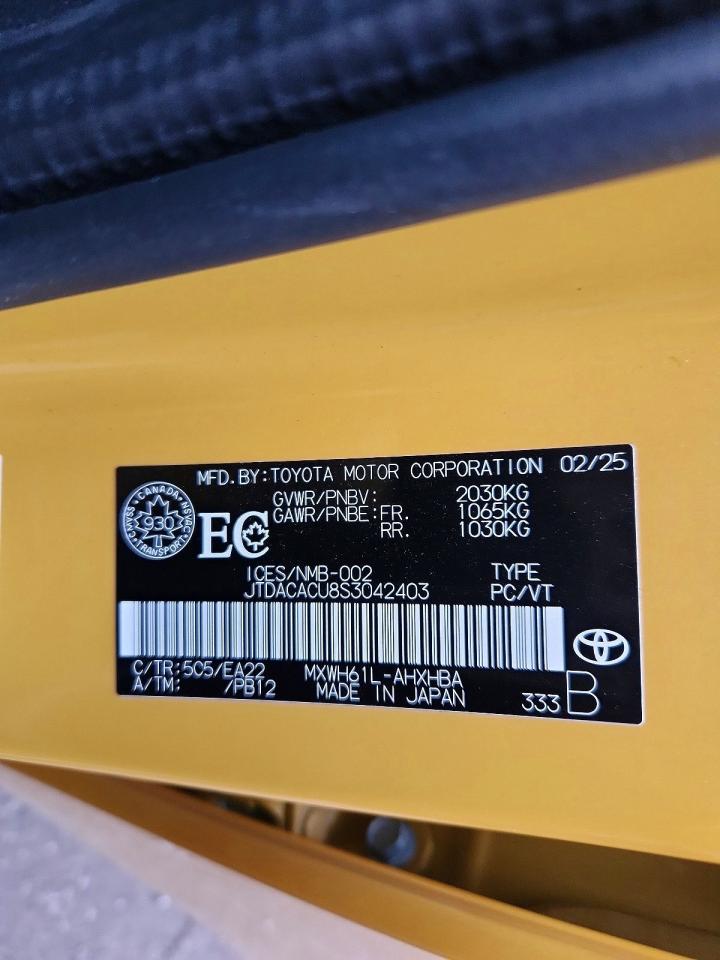 2025 TOYOTA PRIUS photo 37
