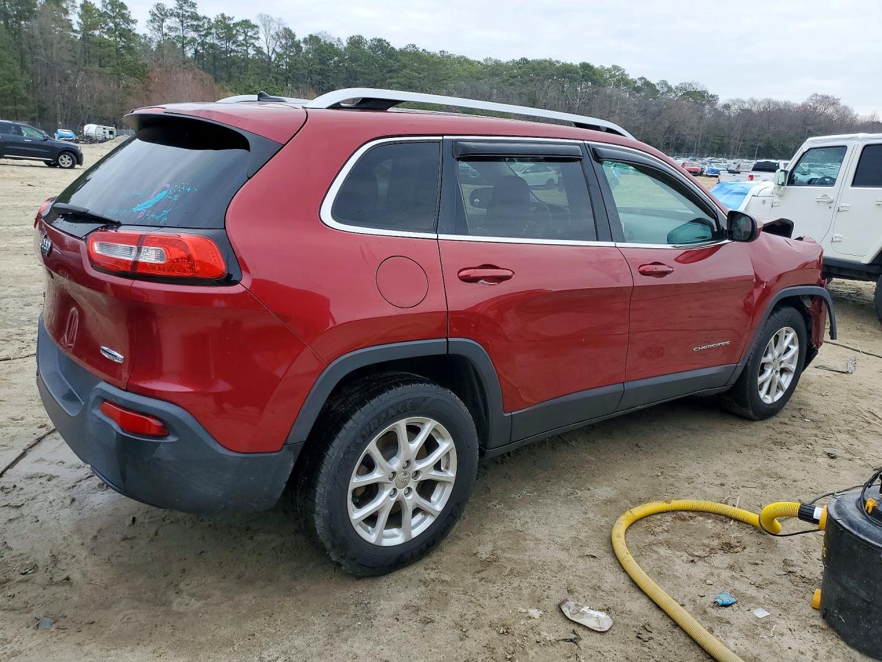 2015 JEEP CHEROKEE LATITUDE photo 5