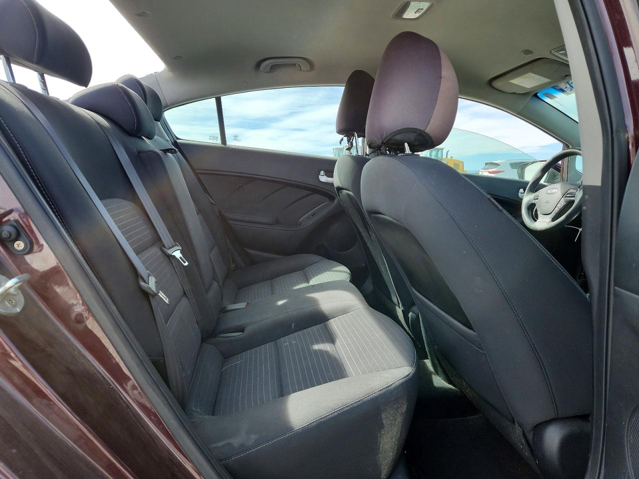 2017 KIA FORTE LX photo 10