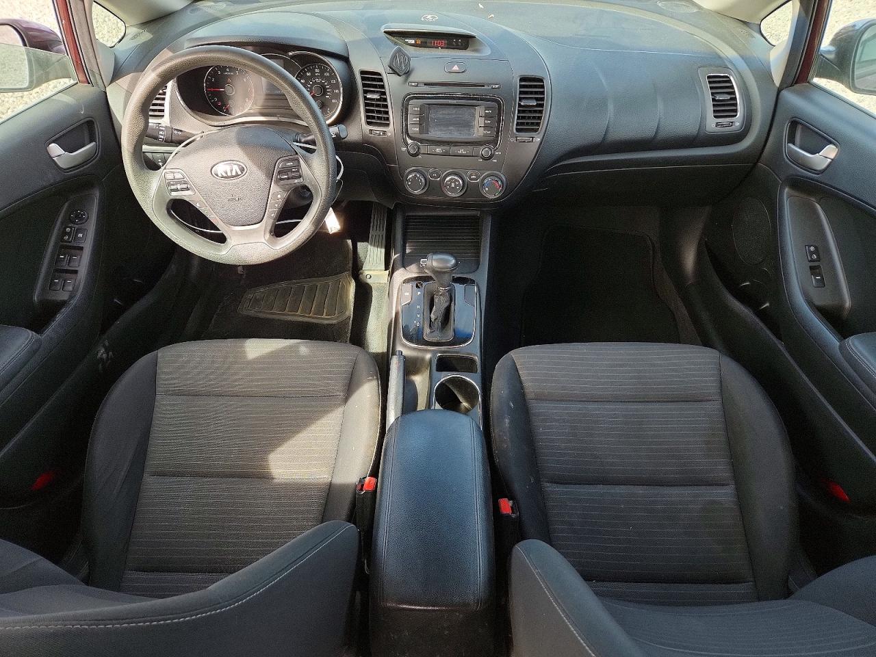 2017 KIA FORTE LX photo 8