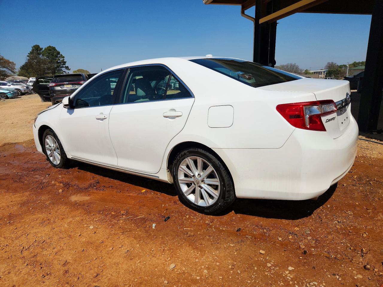 2014 TOYOTA CAMRY XLE V6 photo 3