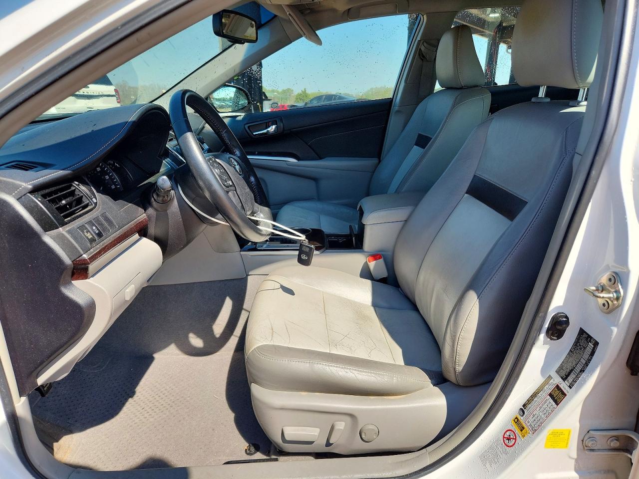 2014 TOYOTA CAMRY XLE V6 photo 13