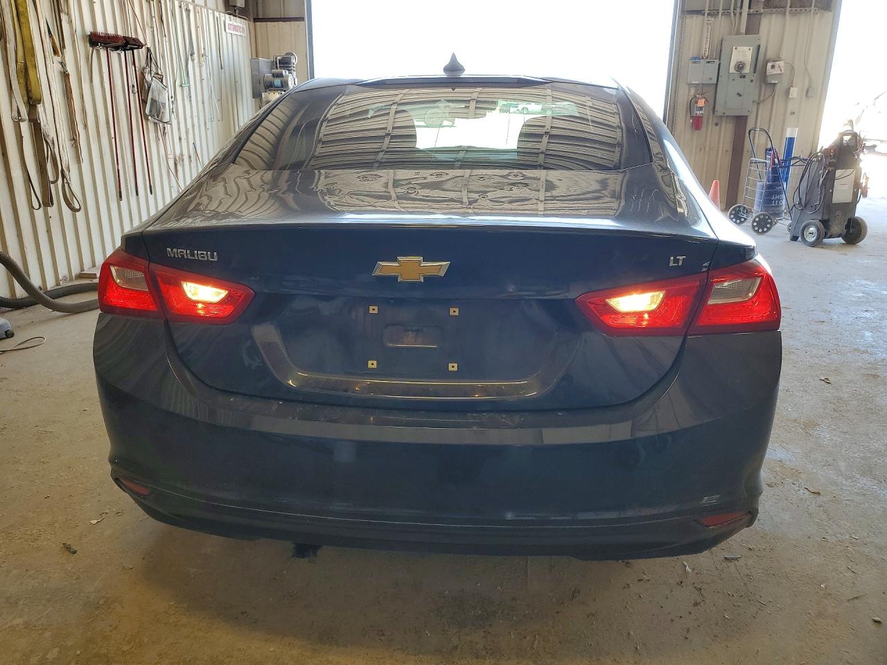 2023 CHEVROLET MALIBU LT photo 11