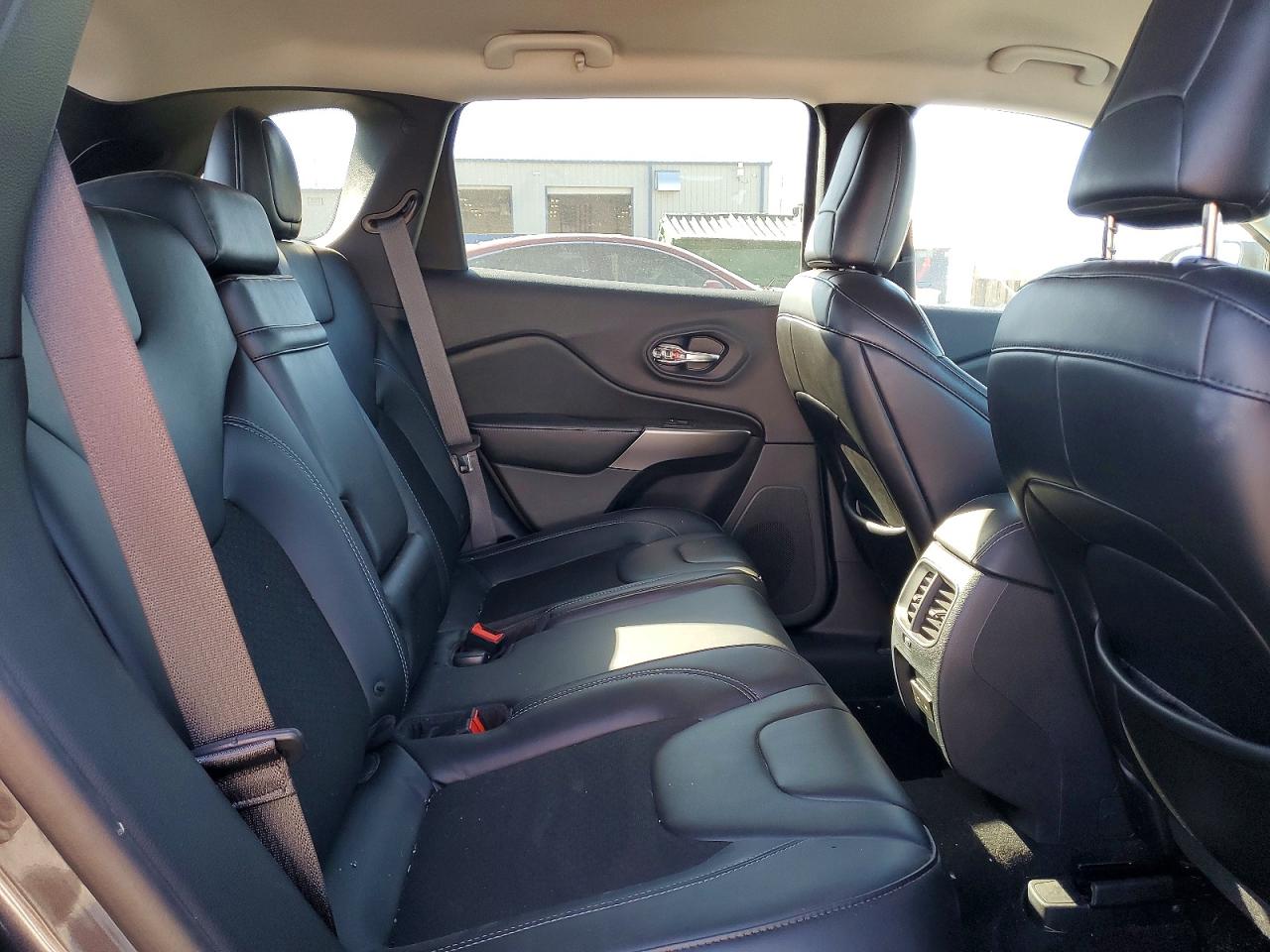 2019 JEEP CHEROKEE LATITUDE PLUS photo 21